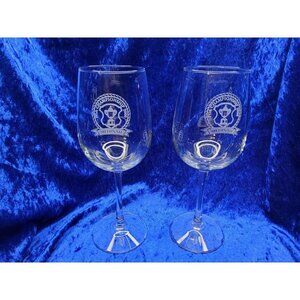 set of 2 collectors 2006 pga championship medinay etched crystal wine glasses.